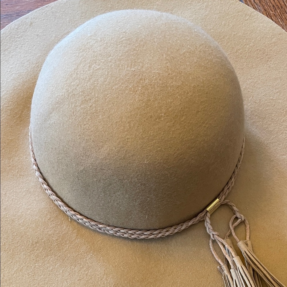 Chic Tan Tassel-Trimmed Hat NWT - Picture 3 of 4
